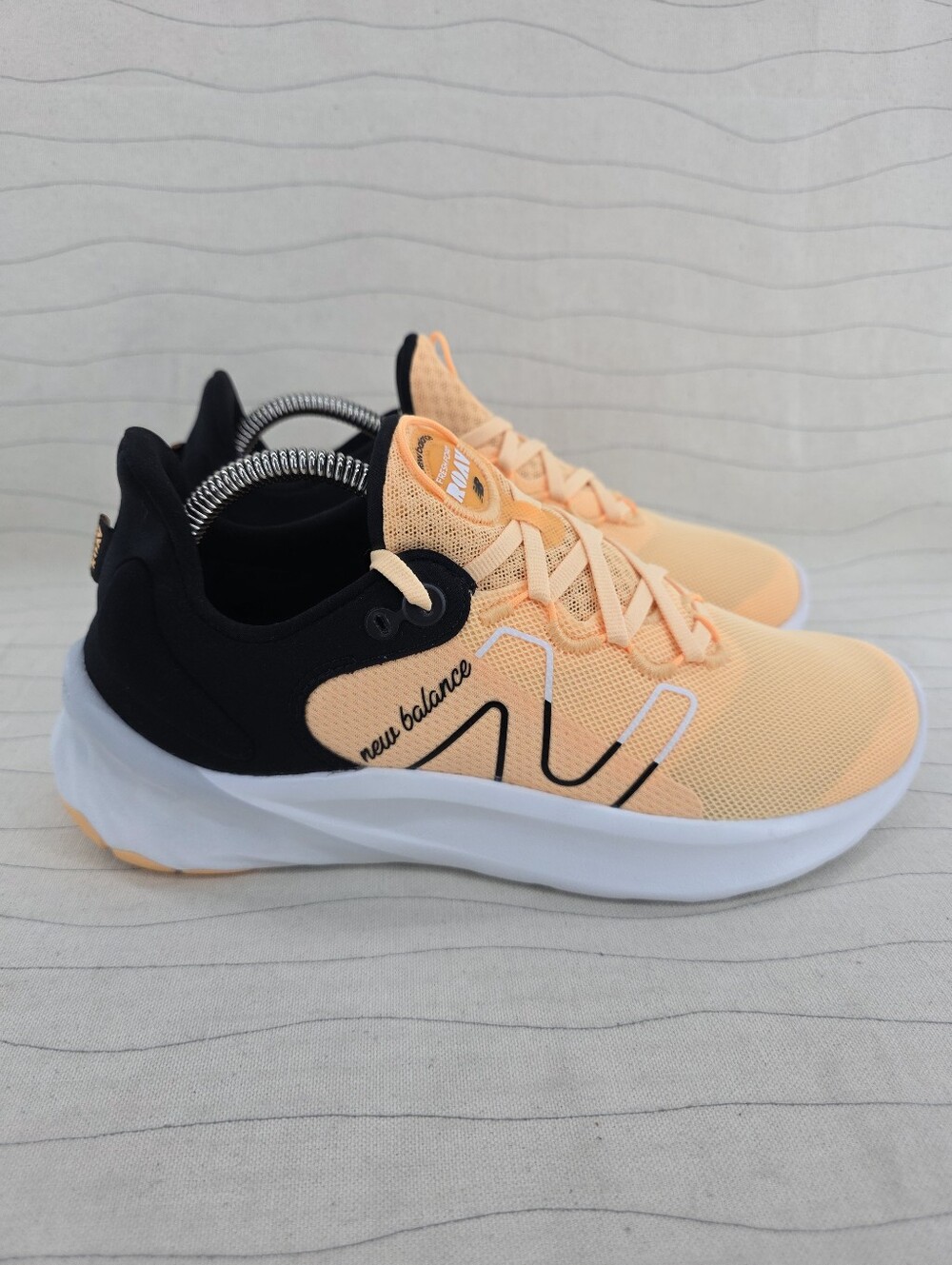 New Balance Womens Fresh Foam ROVA v2 Orange Black Sneaker Shoes WROAVSO2 Sz 8.5